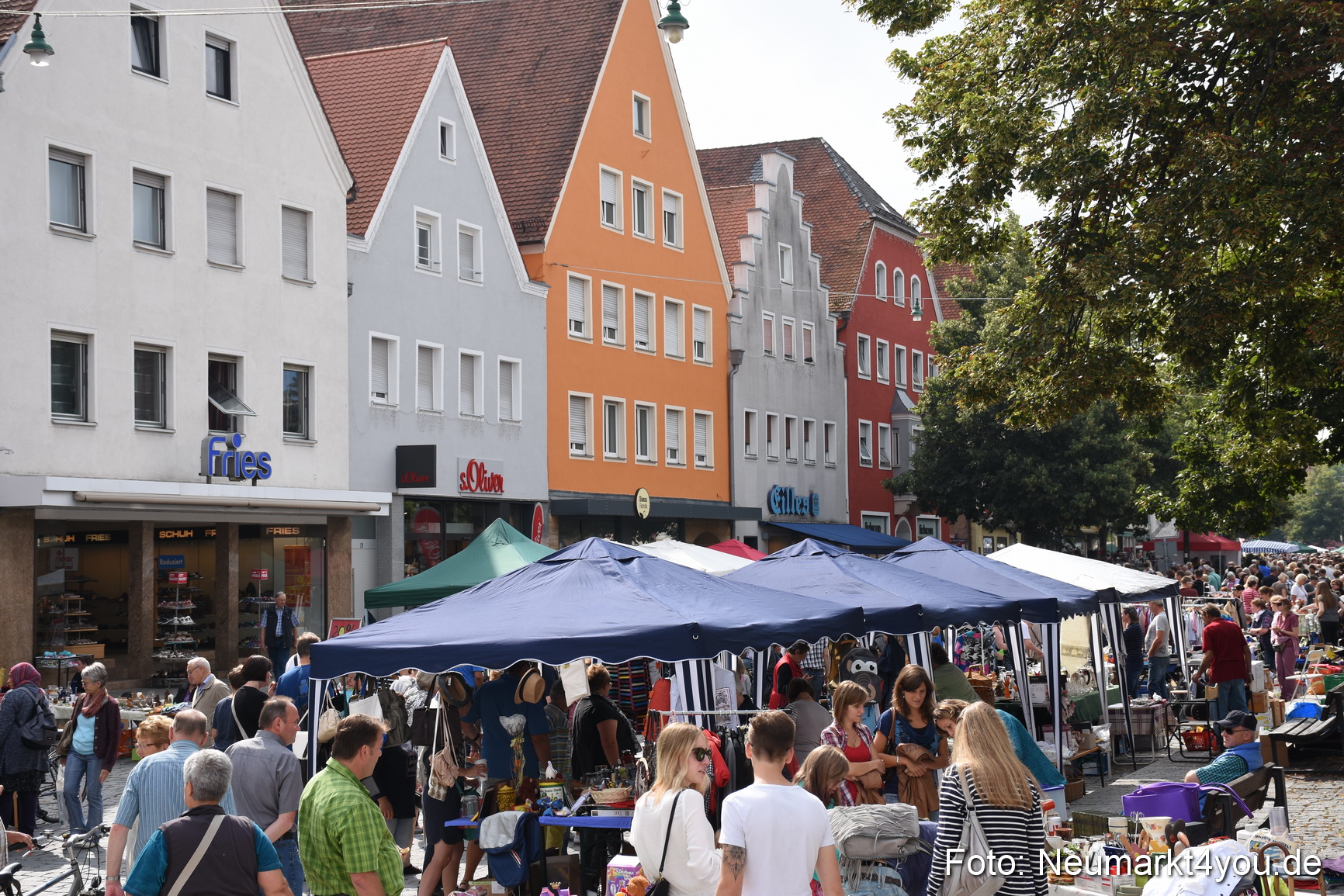 Altstadtflohmarkt Neumarkt 060816 0066