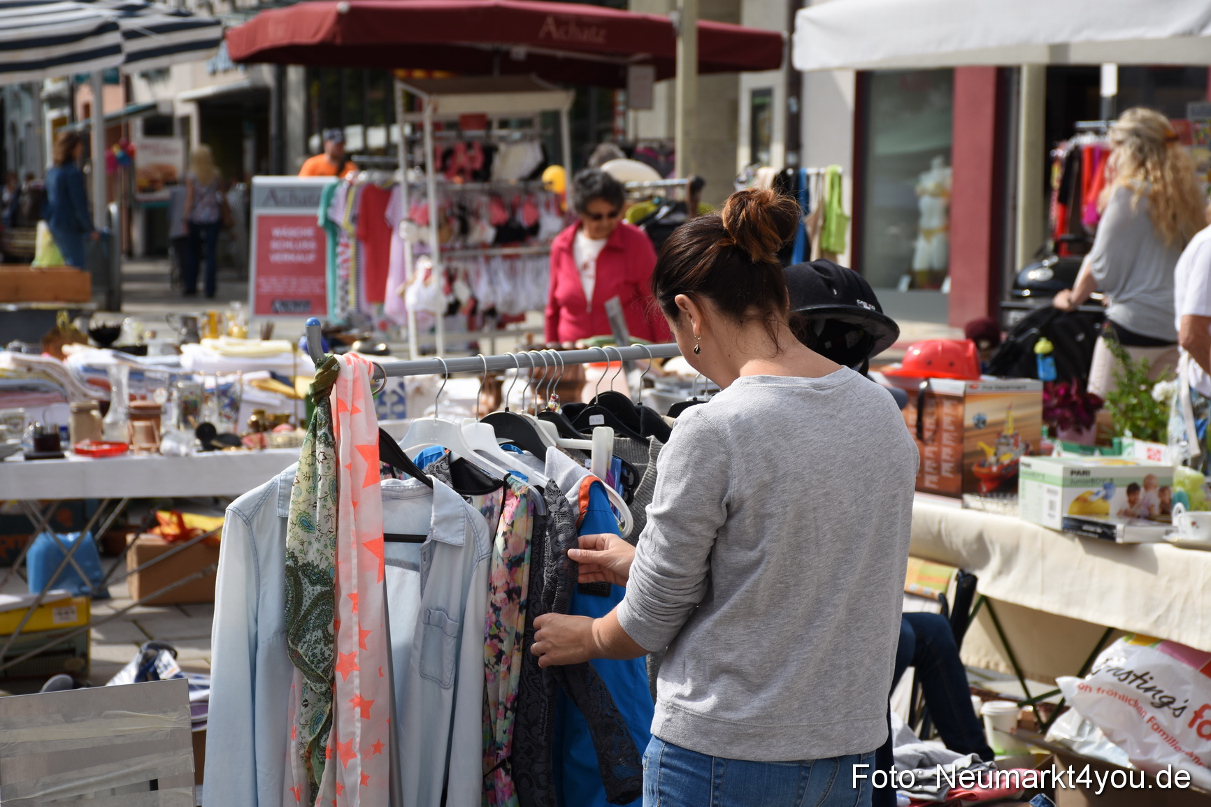 Altstadtflohmarkt Neumarkt 060816 0070