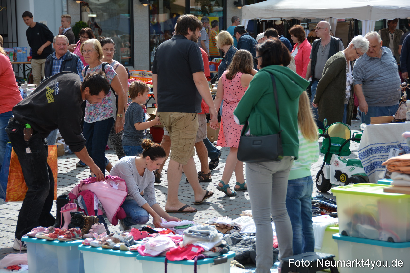 Altstadtflohmarkt Neumarkt 060816 0076