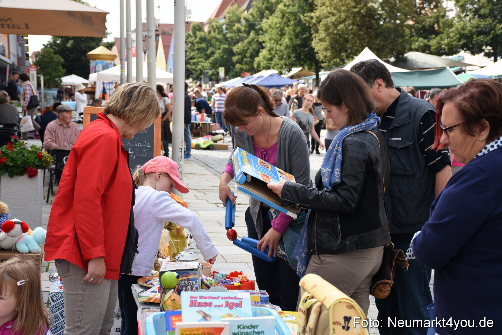 Altstadtflohmarkt Neumarkt 060816 0079