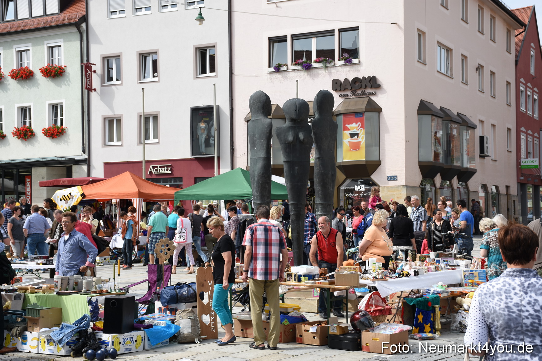 Altstadtflohmarkt Neumarkt 060816 0082