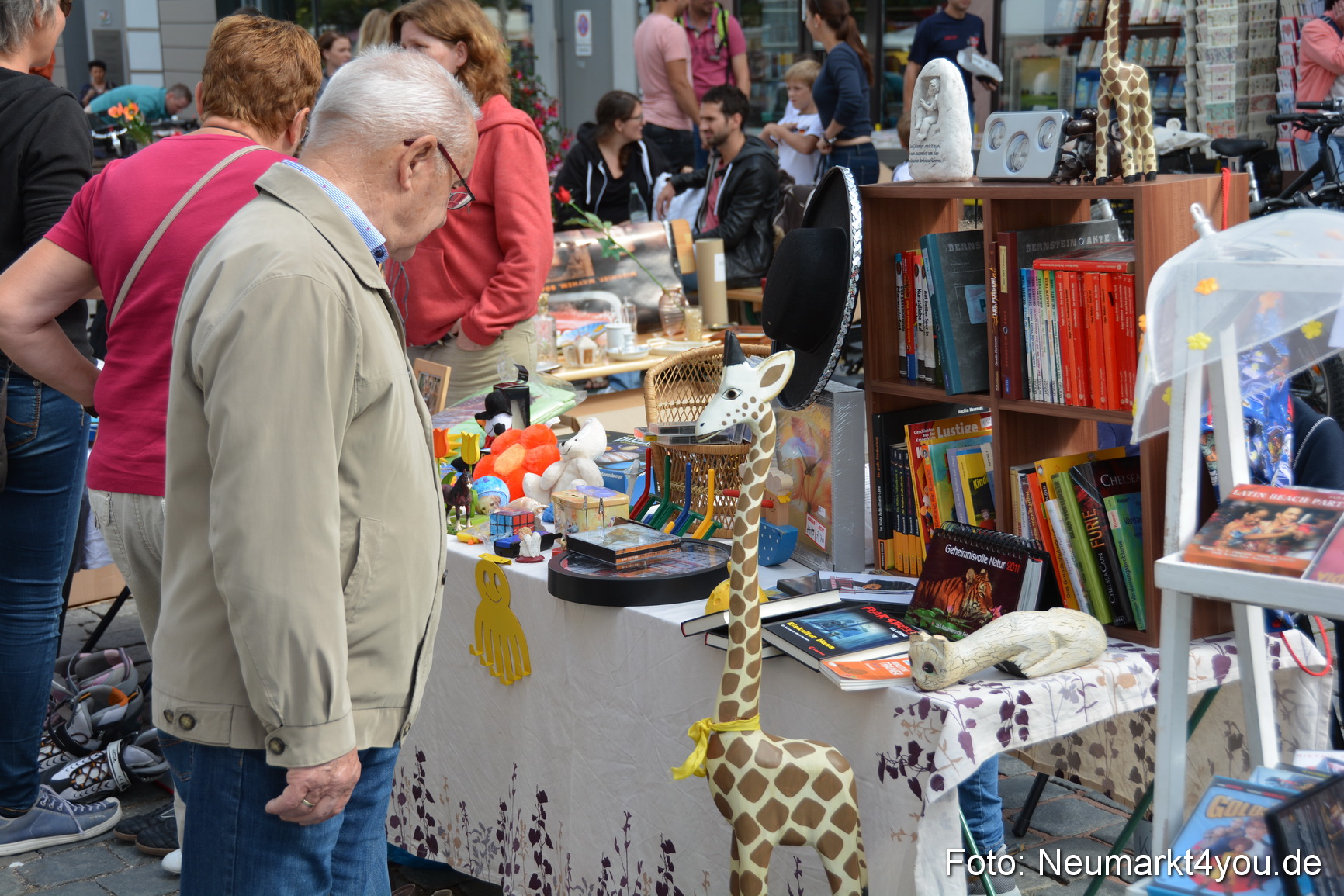 Altstadtflohmarkt Neumarkt 060816 0086