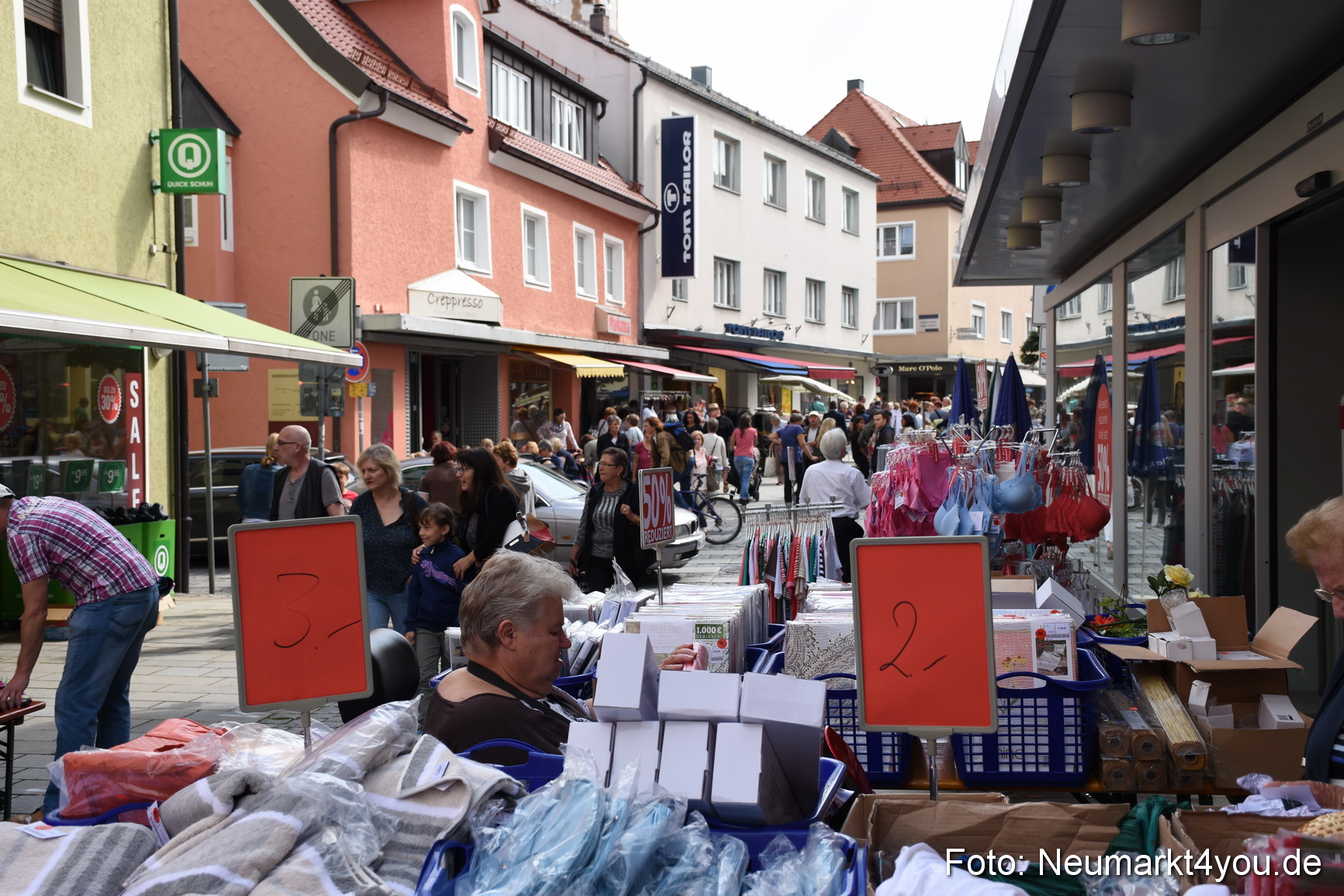 Altstadtflohmarkt Neumarkt 060816 0091