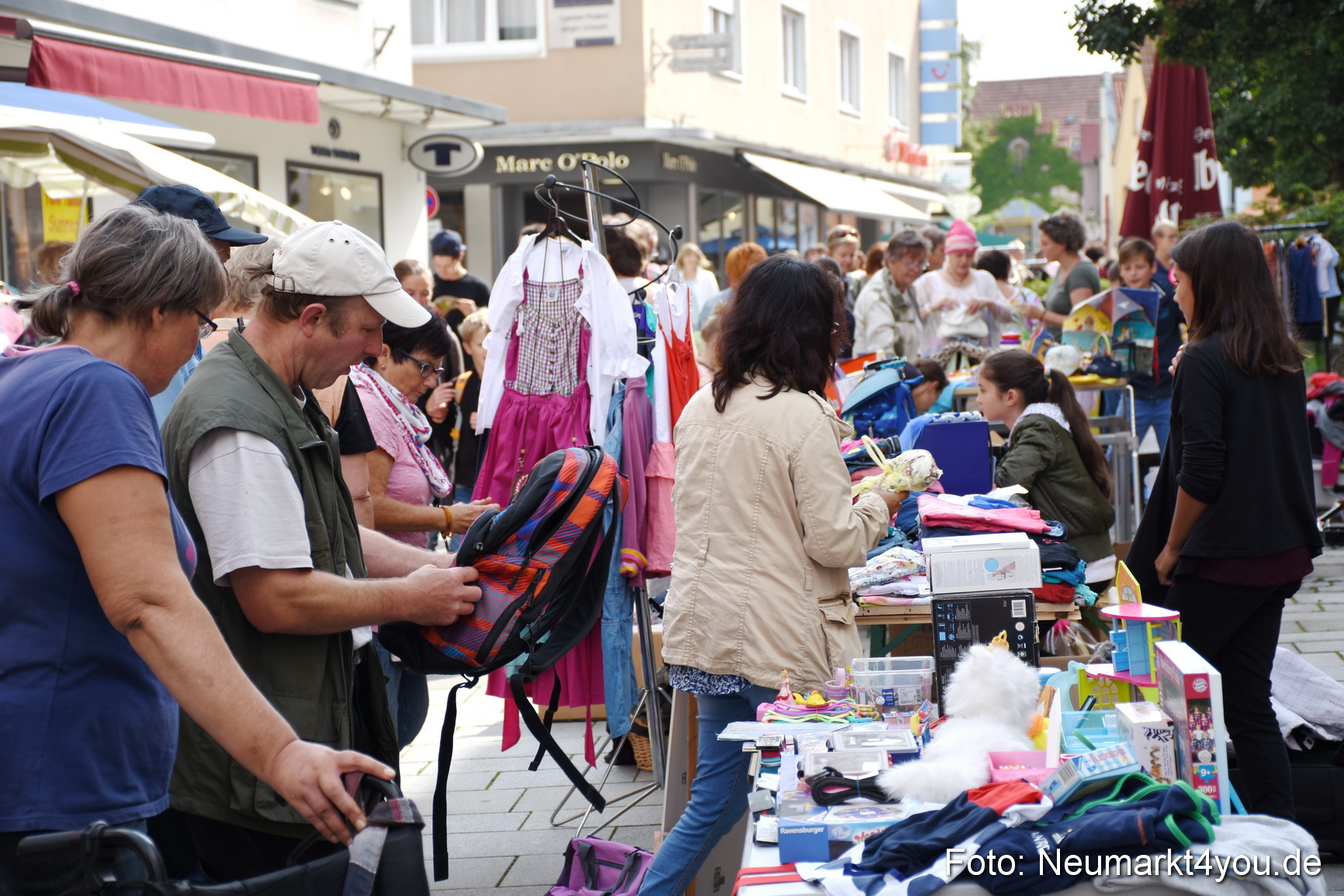 Altstadtflohmarkt Neumarkt 060816 0095