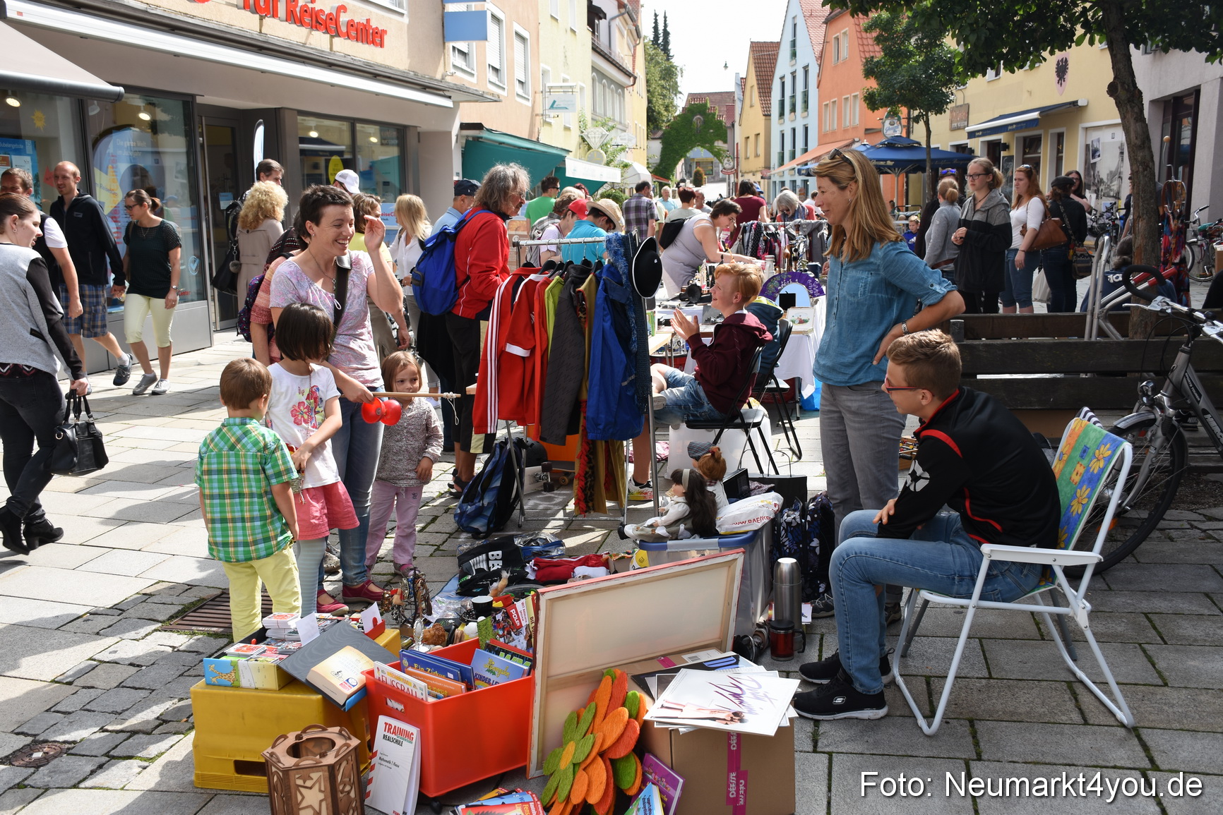 Altstadtflohmarkt Neumarkt 060816 0101