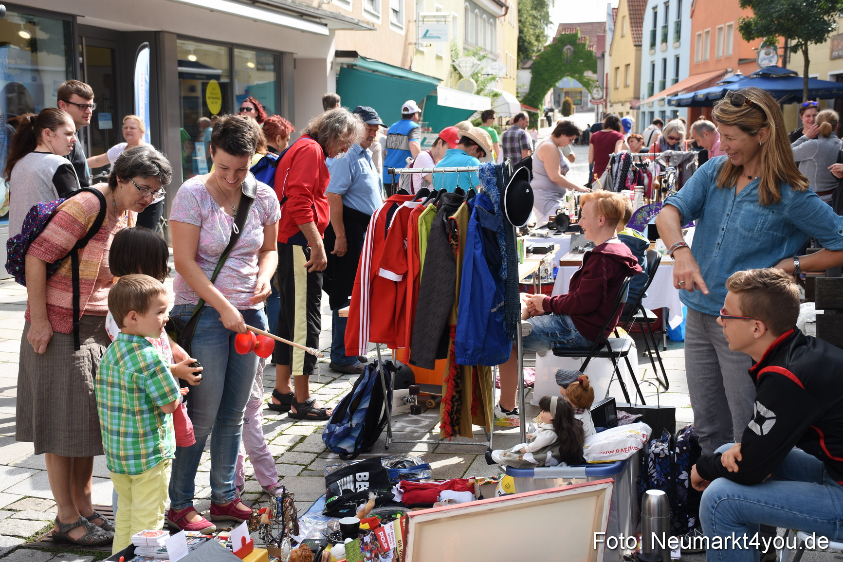 Altstadtflohmarkt Neumarkt 060816 0102