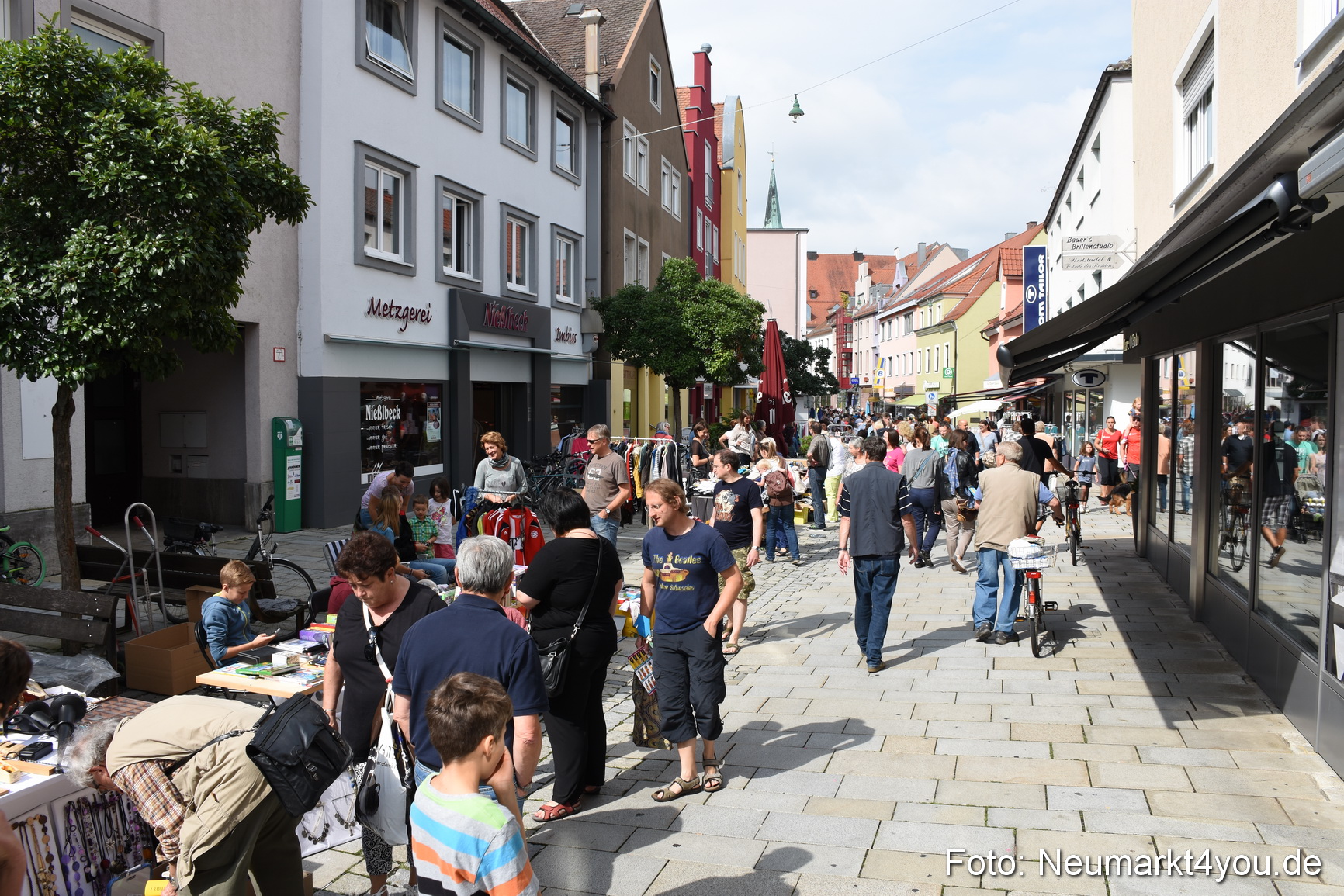 Altstadtflohmarkt Neumarkt 060816 0106