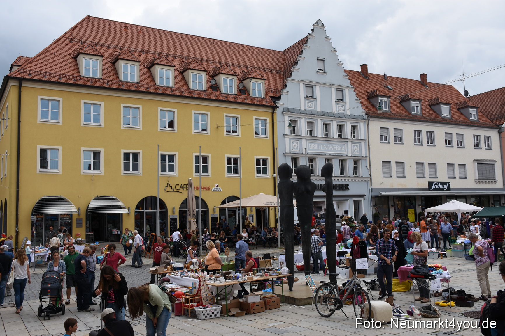 Altstadtflohmarkt Neumarkt 060816 0120