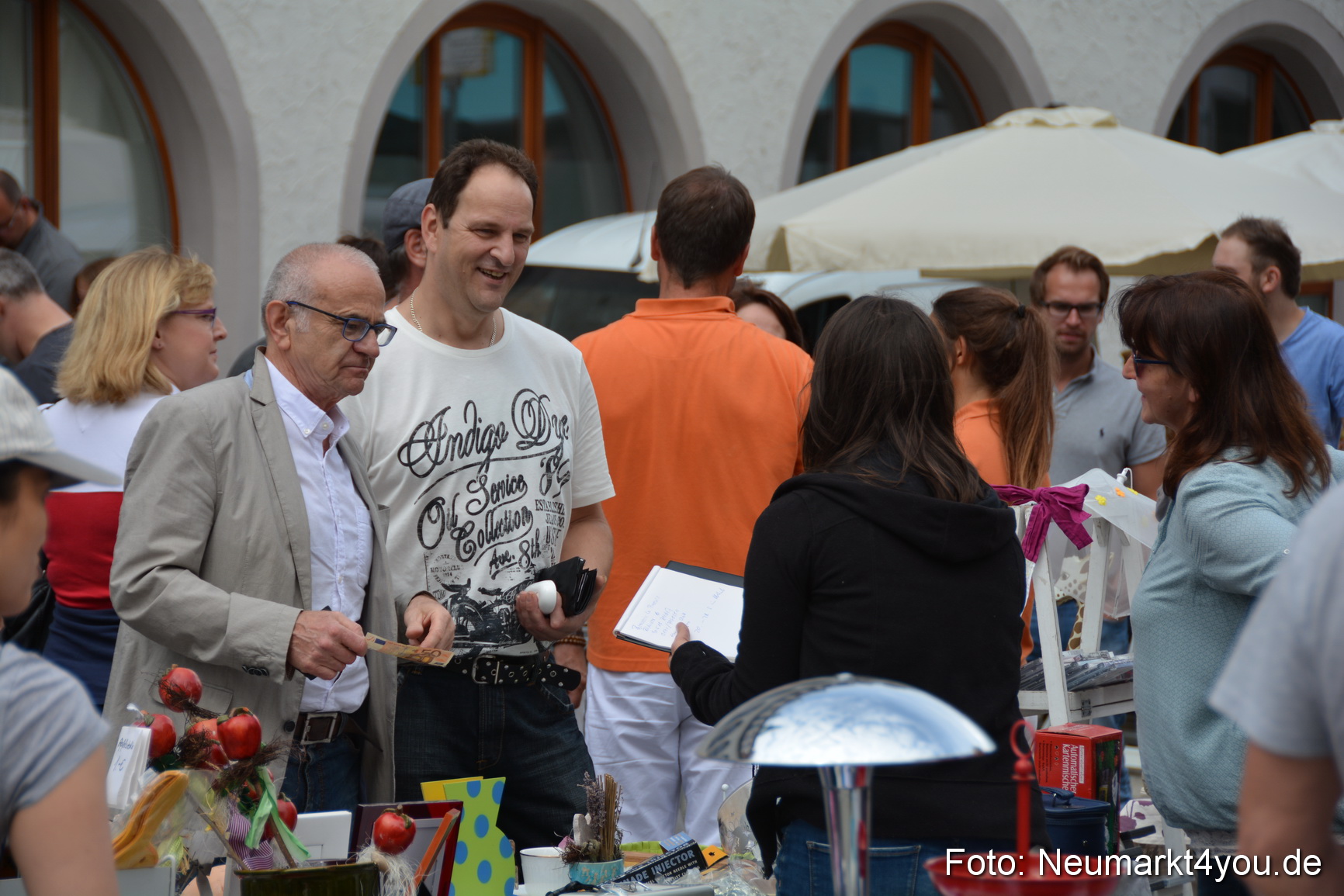 Altstadtflohmarkt Neumarkt 060816 0126