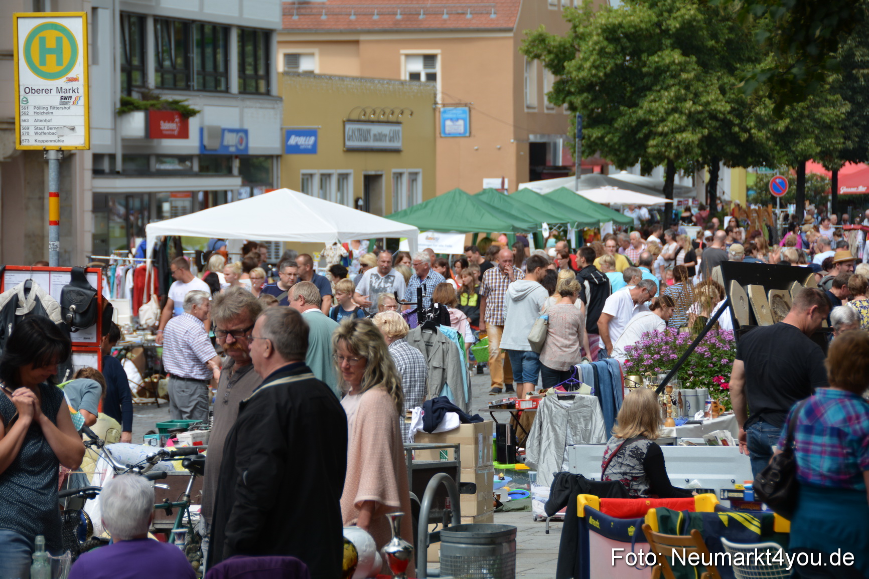 Altstadtflohmarkt Neumarkt 060816 0130
