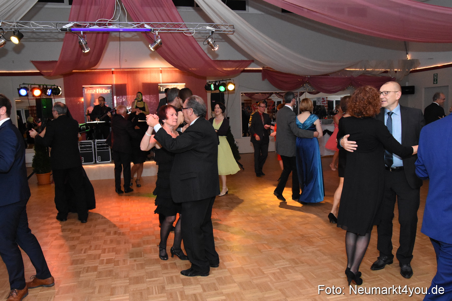 Crazy ASV Herbstball 051116 0063