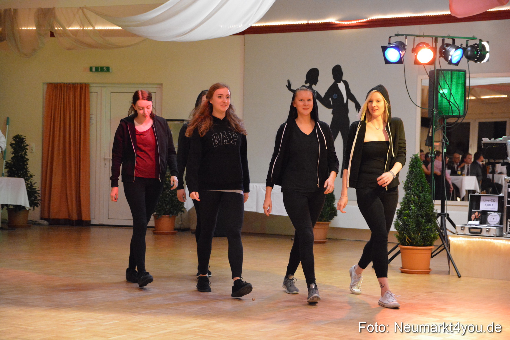 Crazy ASV Herbstball 051116 0129