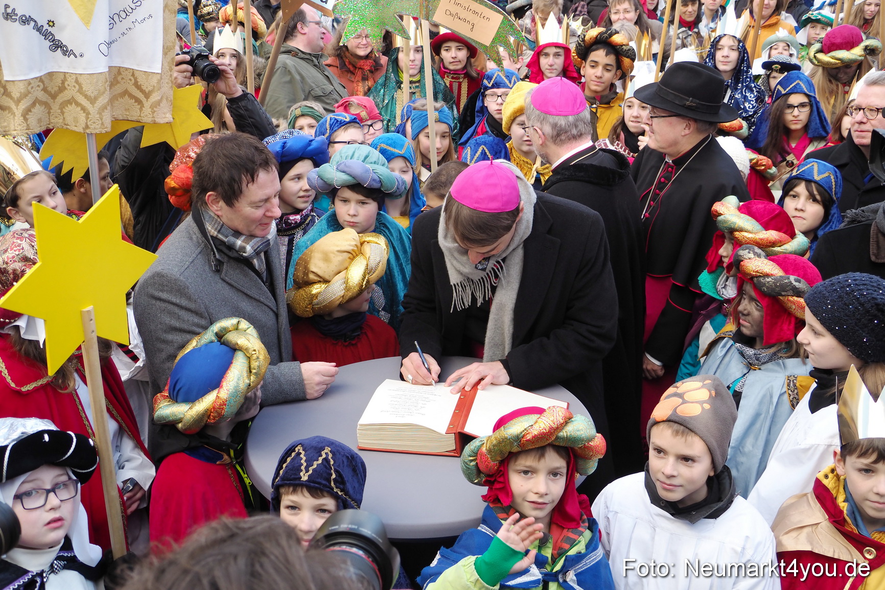 Sternsinger in Neumarkt 291216 0222