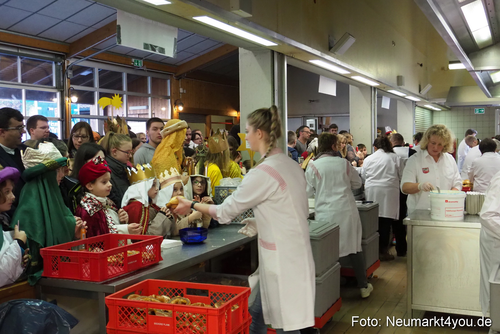 Sternsinger in Neumarkt 291216 0243