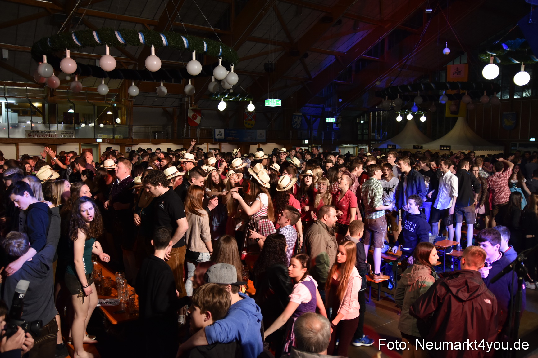 Frühlingsfest Neumarkt 2016 220416 0114