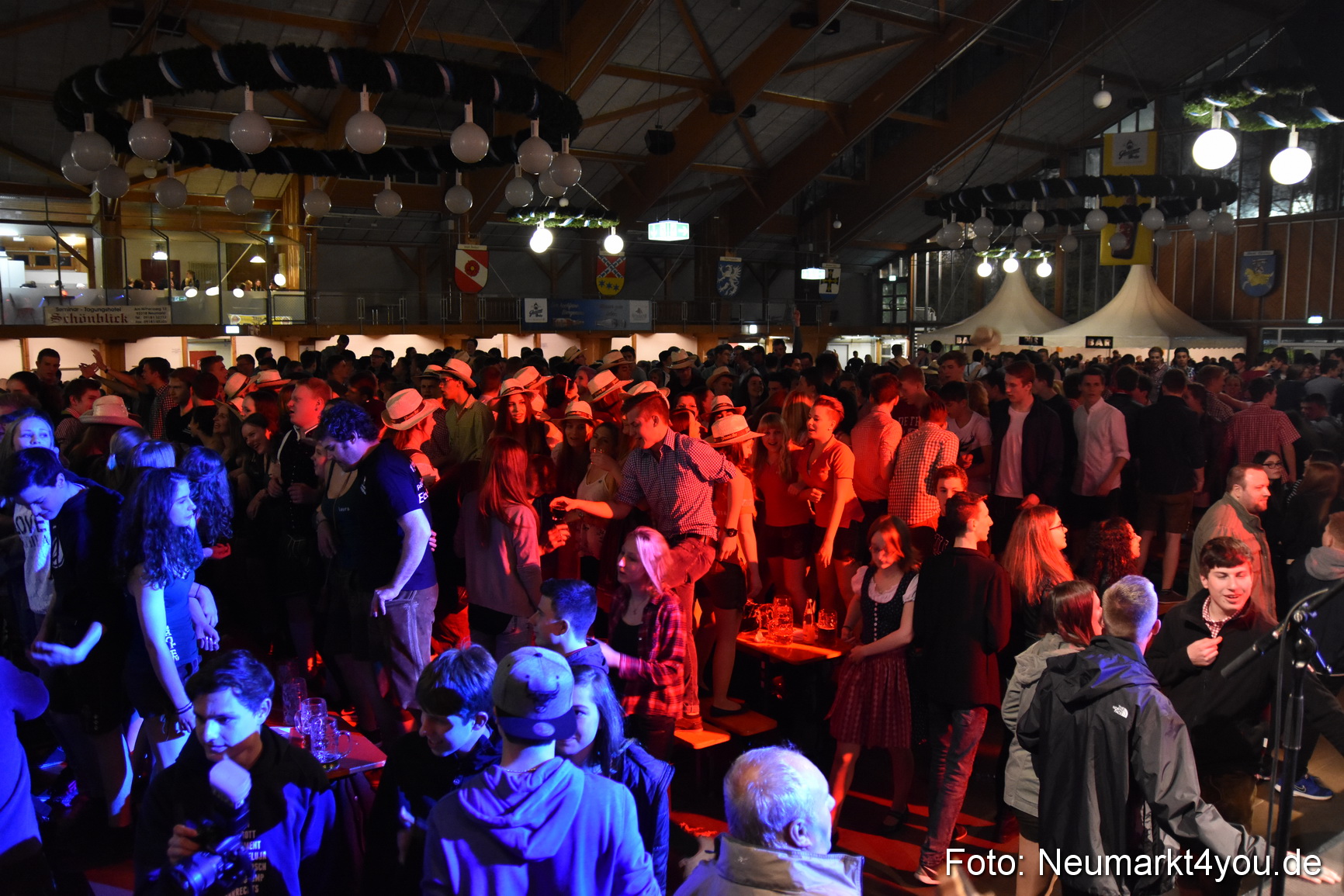Frühlingsfest Neumarkt 2016 220416 0115