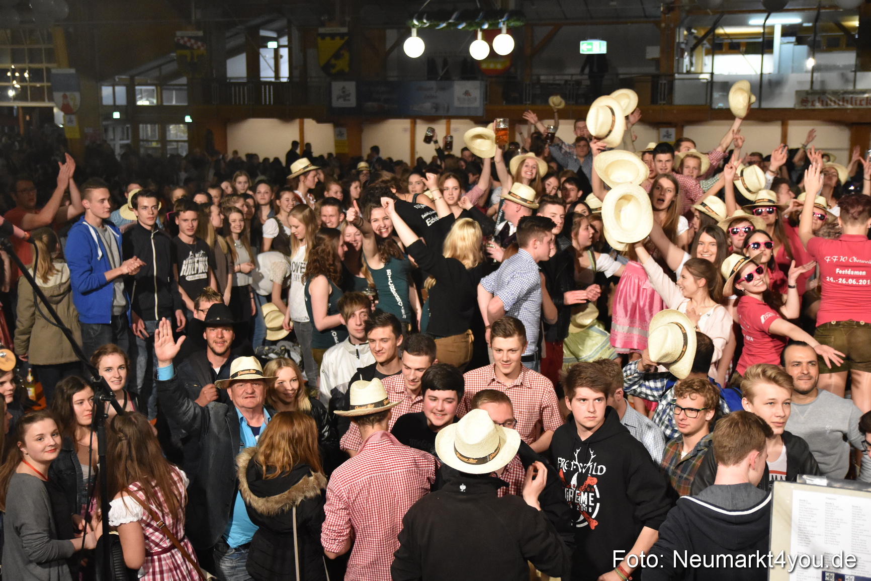 Frühlingsfest Neumarkt 2016 220416 0128