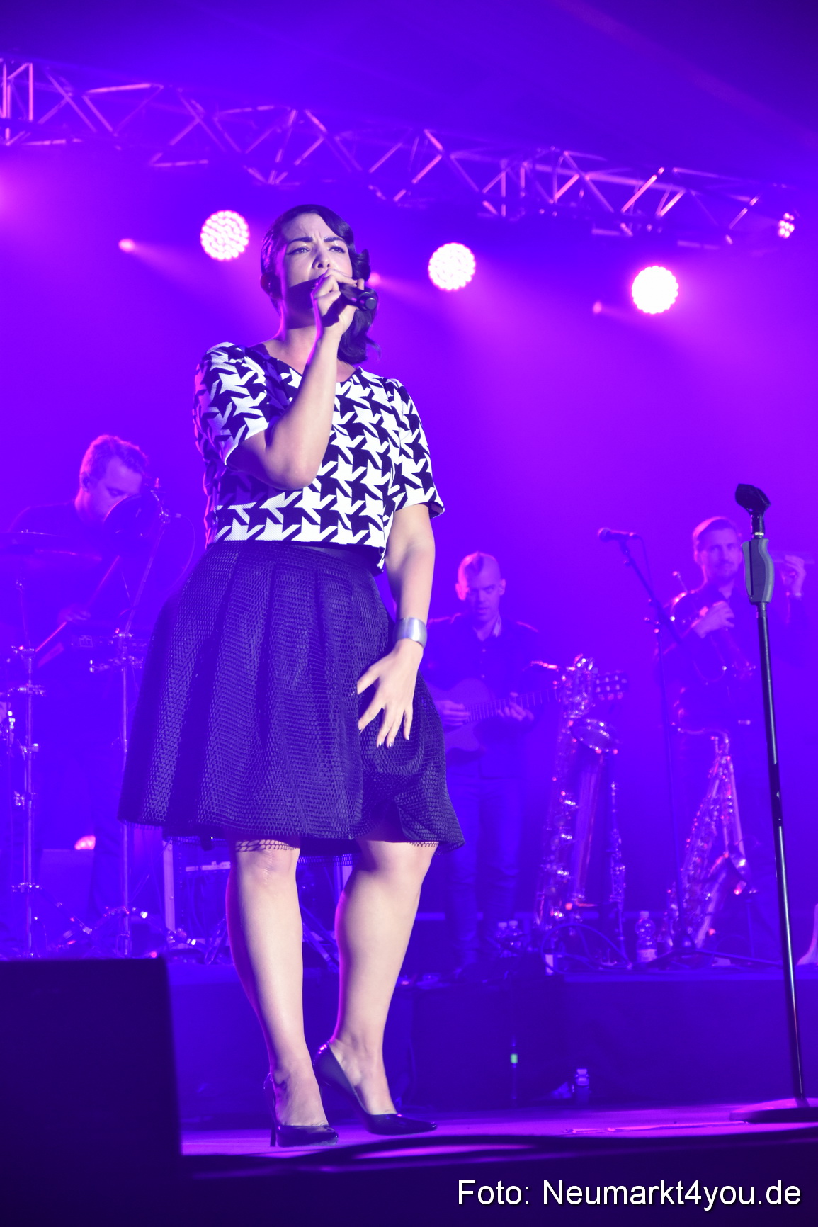 Caro Emerald Jazz Blues Open Wendelstein 300416 0023