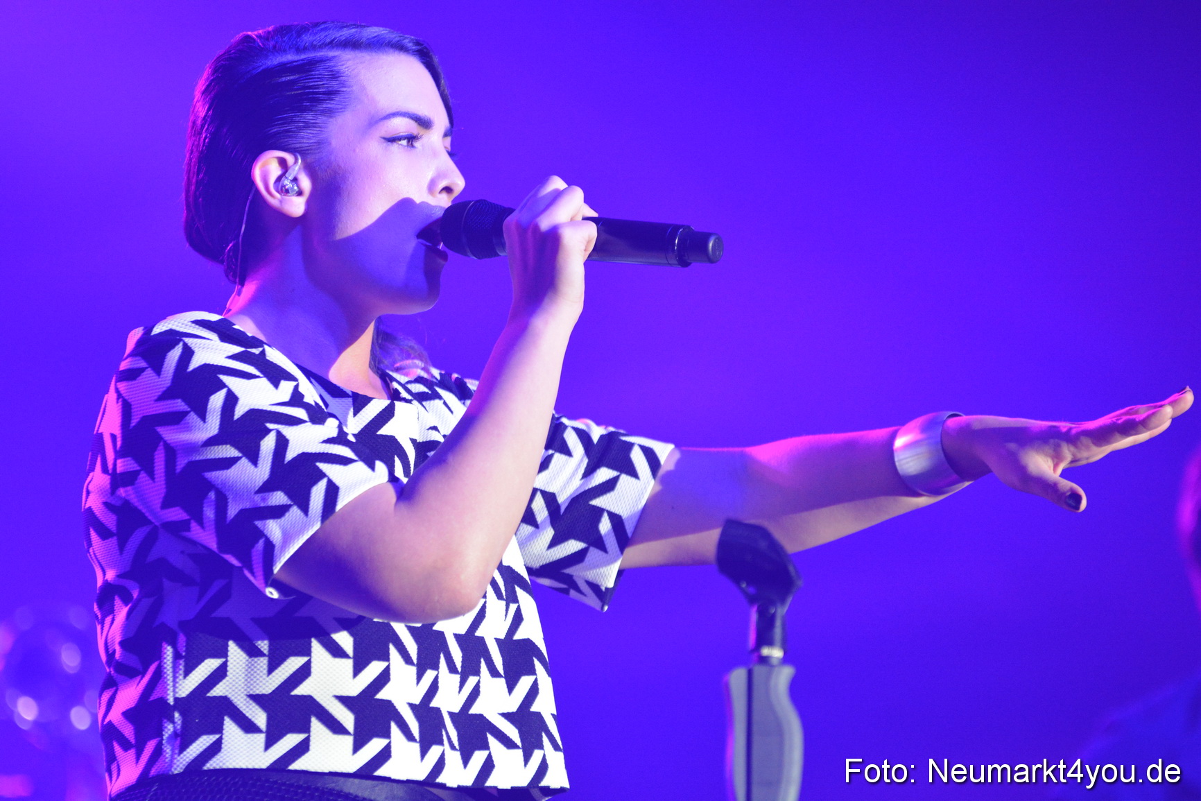 Caro Emerald Jazz Blues Open Wendelstein 300416 0025