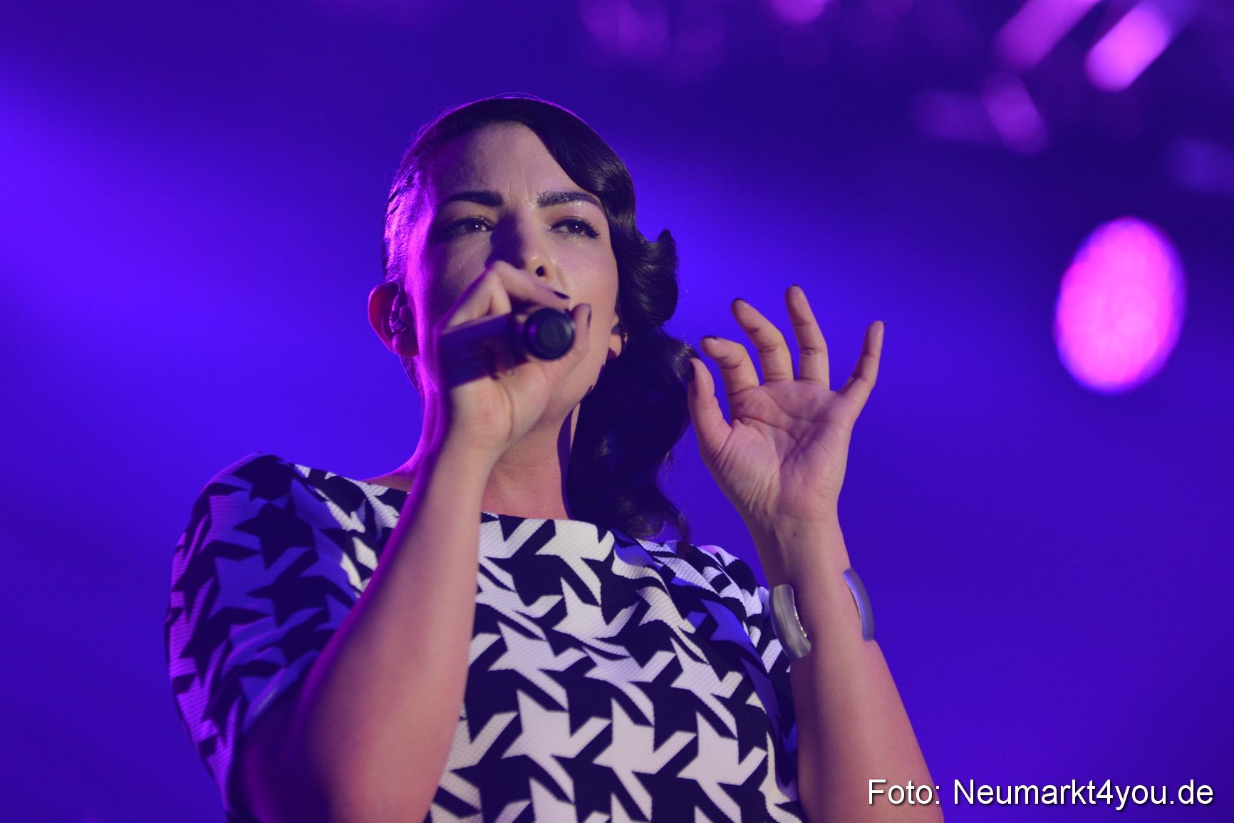 Caro Emerald Jazz Blues Open Wendelstein 300416 0030