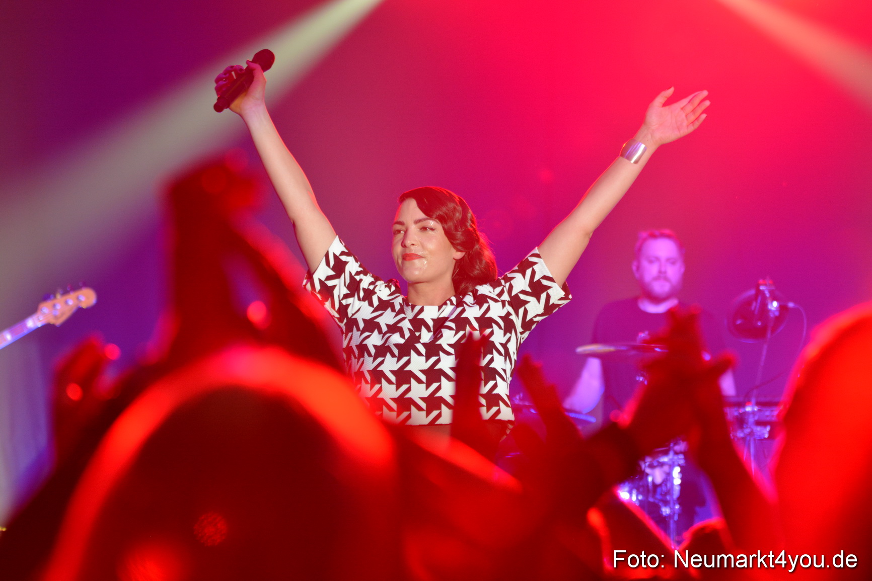 Caro Emerald Jazz Blues Open Wendelstein 300416 0059