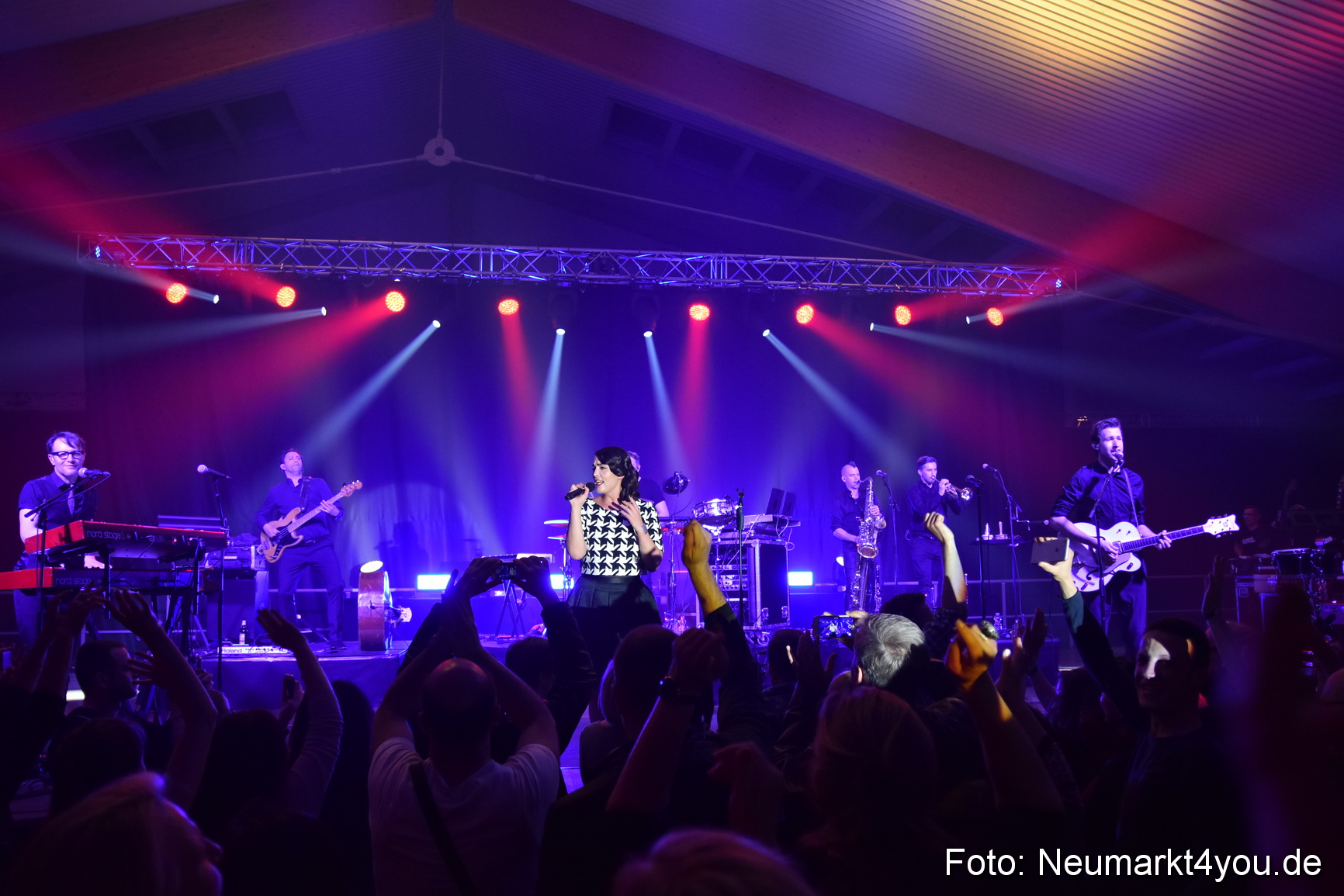 Caro Emerald Jazz Blues Open Wendelstein 300416 0065