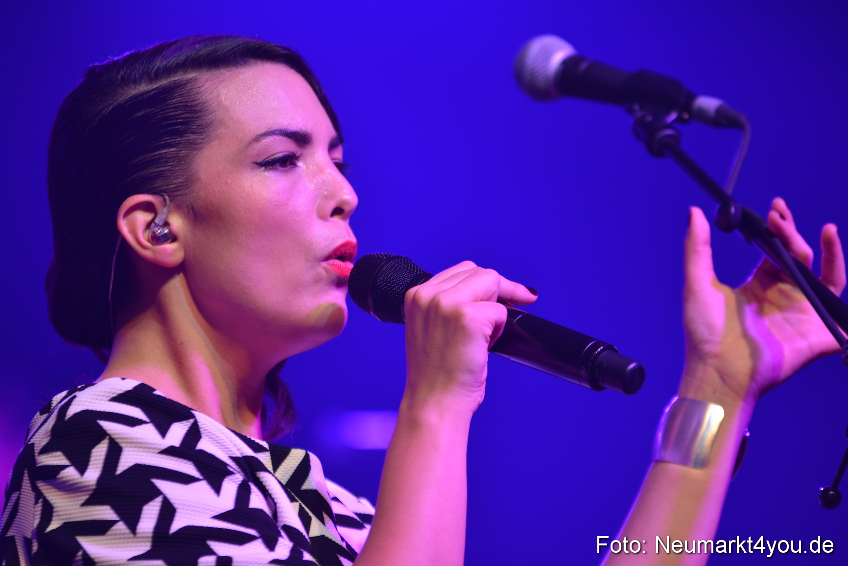 Caro Emerald Jazz Blues Open Wendelstein 300416 0083