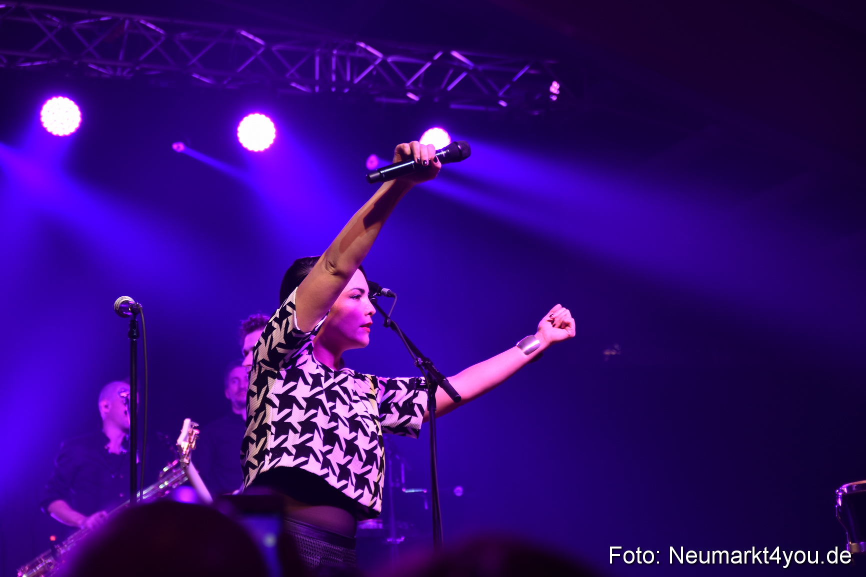 Caro Emerald Jazz Blues Open Wendelstein 300416 0084