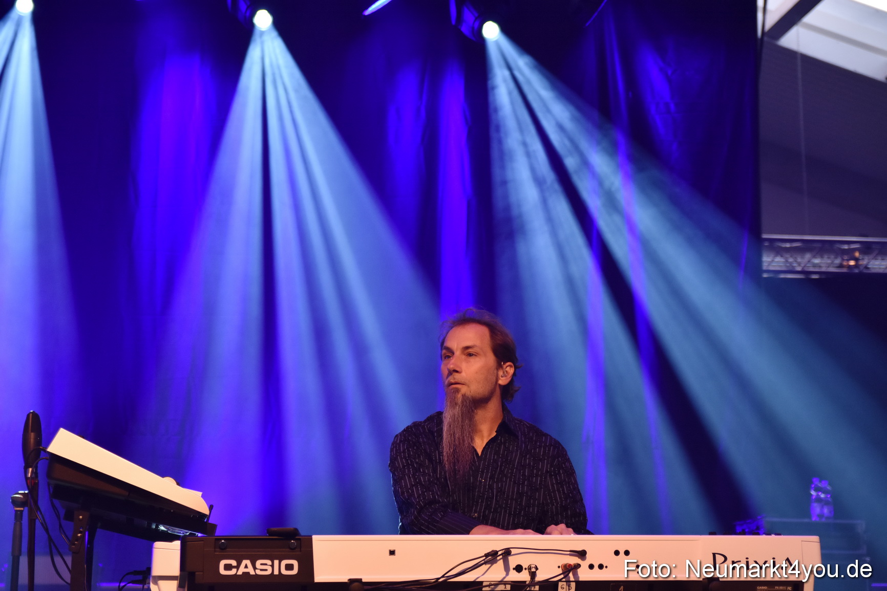 Simon Phillips 020516 0003