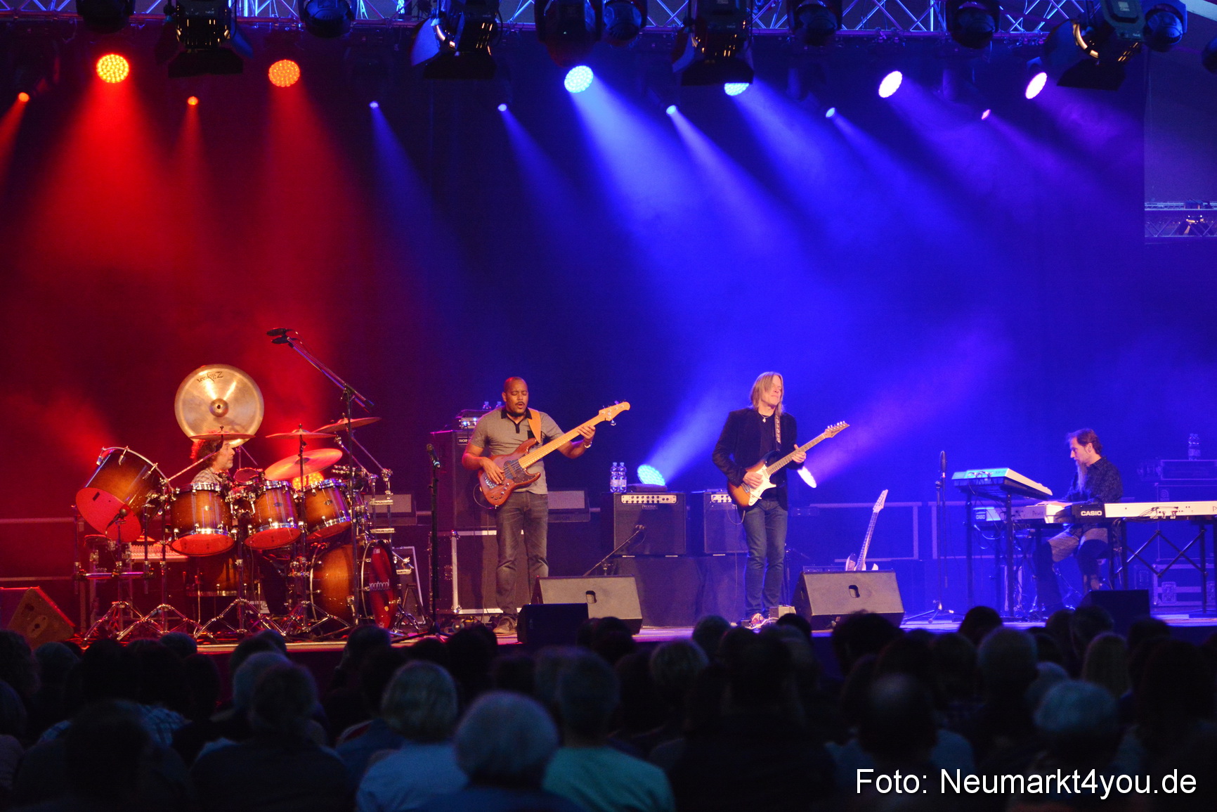 Simon Phillips 020516 0049