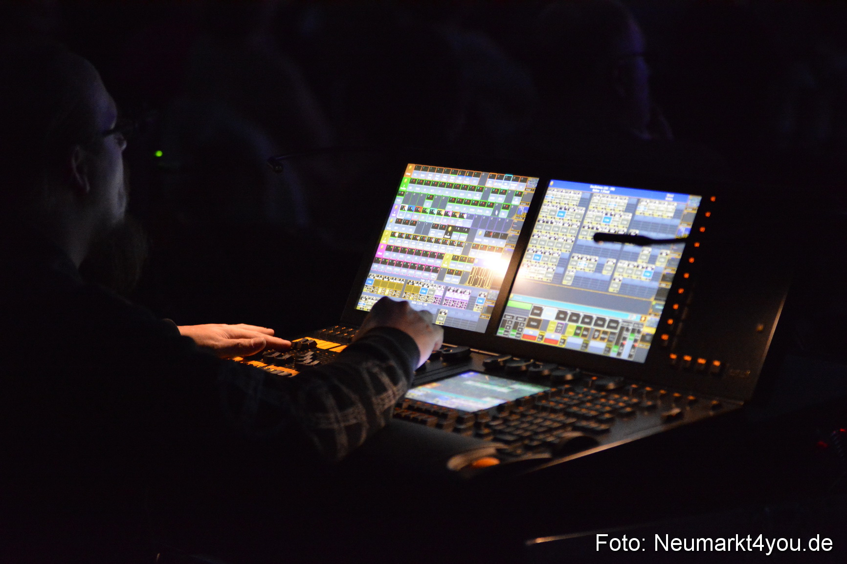 Simon Phillips 020516 0053