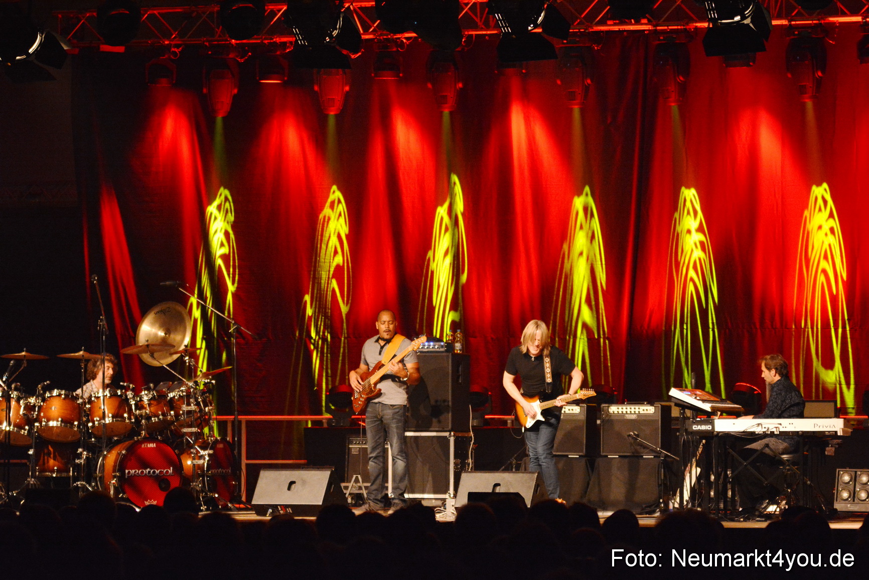 Simon Phillips 020516 0055