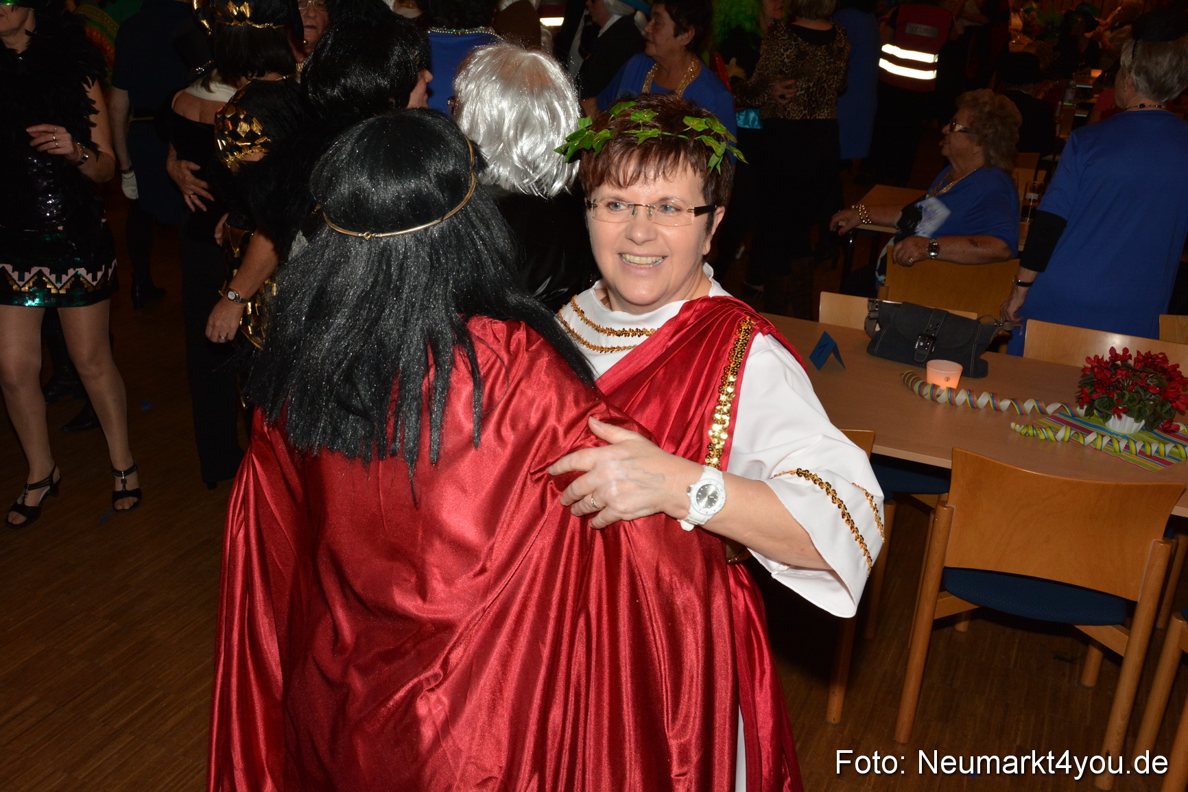 Weiberfasching in Neumarkt 040216 0008