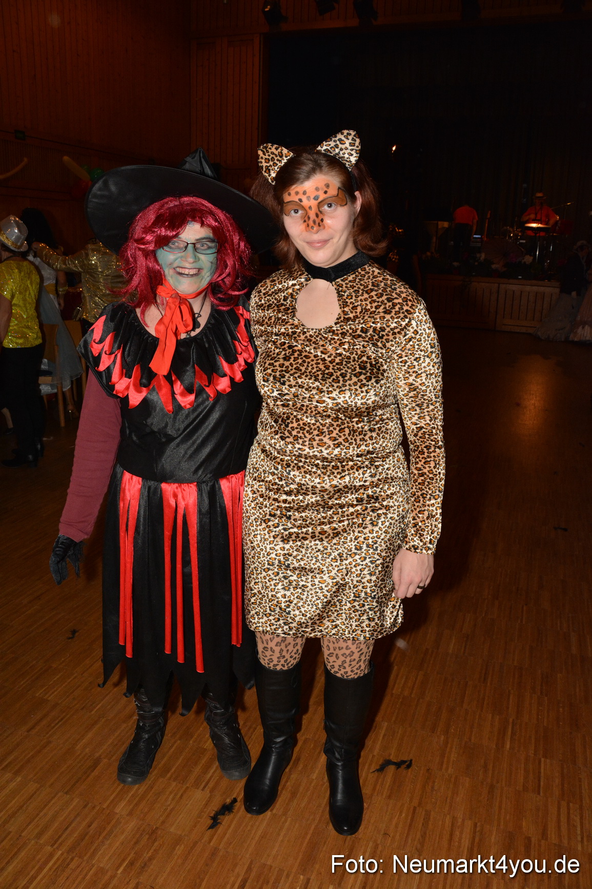 Weiberfasching in Neumarkt 040216 0011