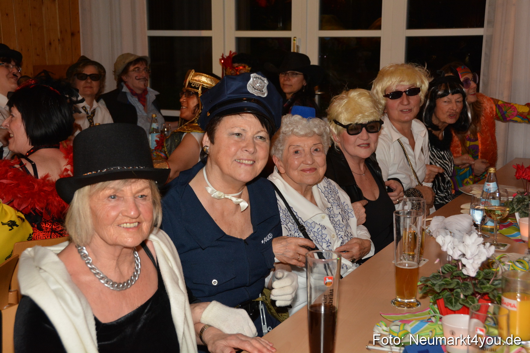 Weiberfasching in Neumarkt 040216 0024