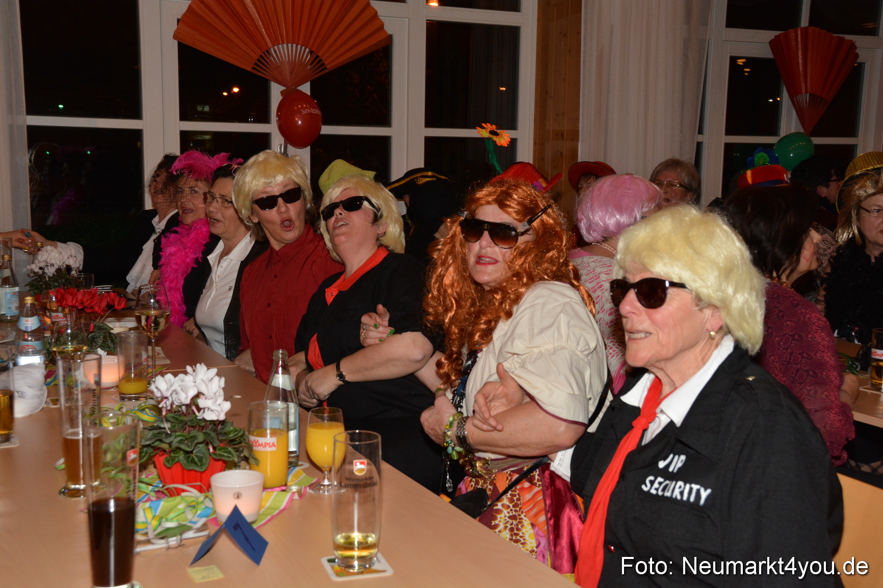 Weiberfasching in Neumarkt 040216 0025