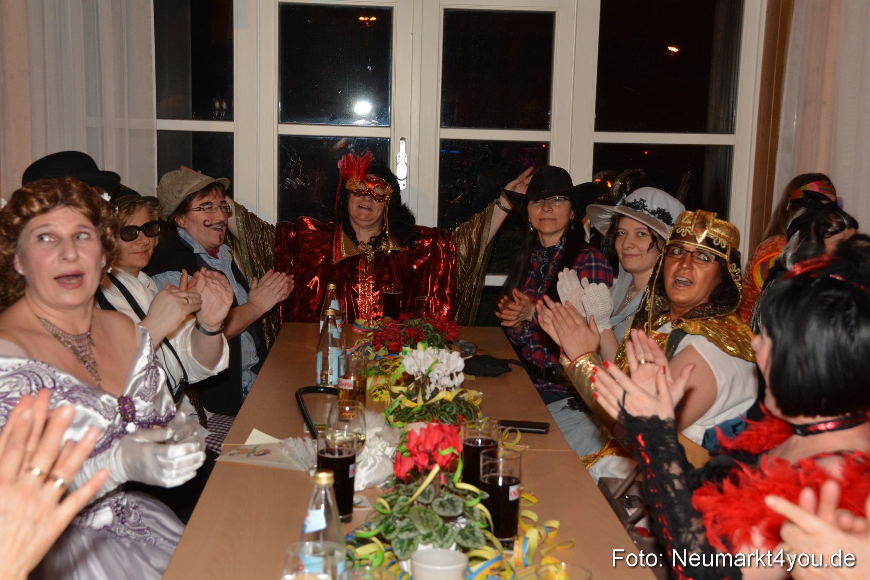 Weiberfasching in Neumarkt 040216 0028