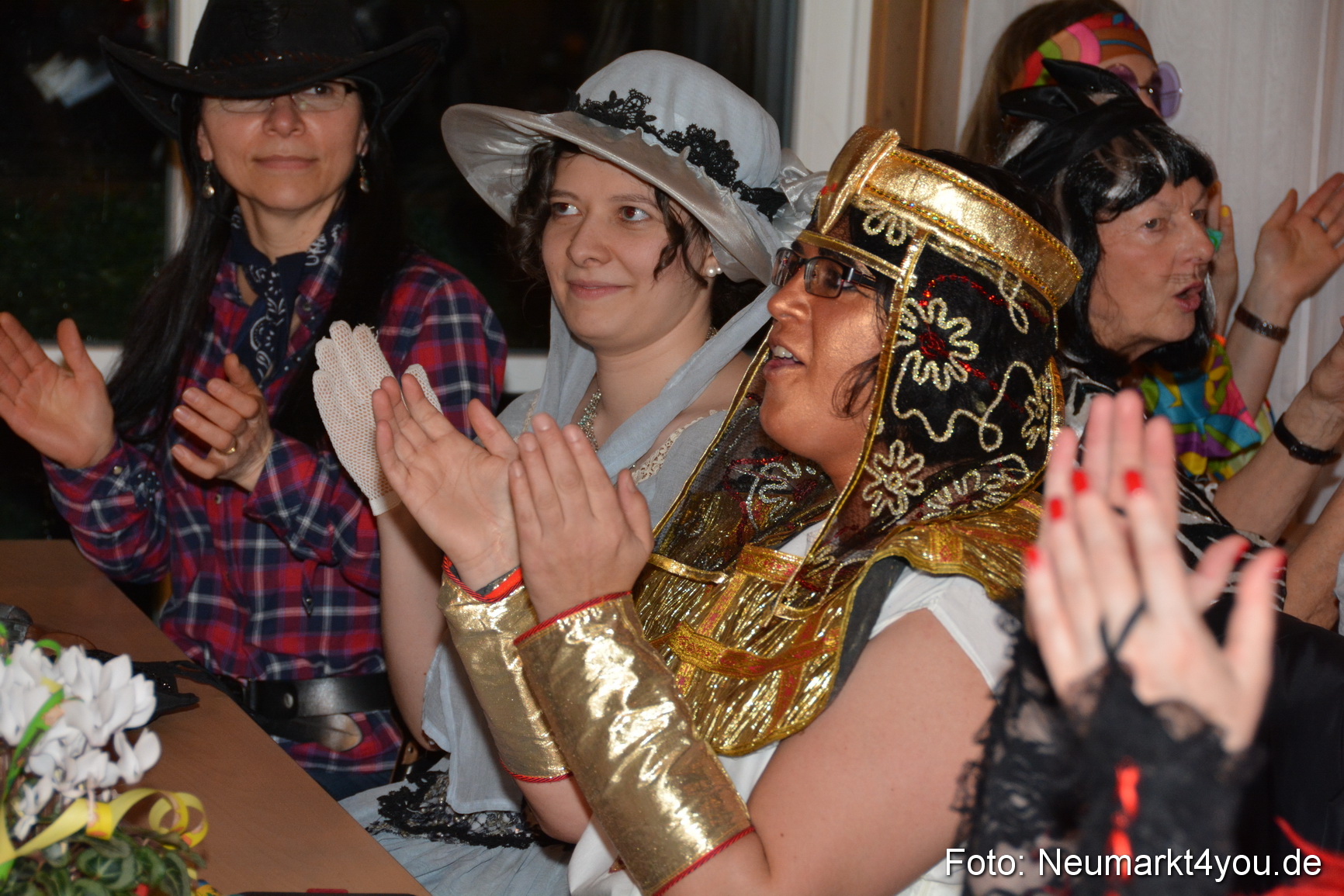 Weiberfasching in Neumarkt 040216 0029