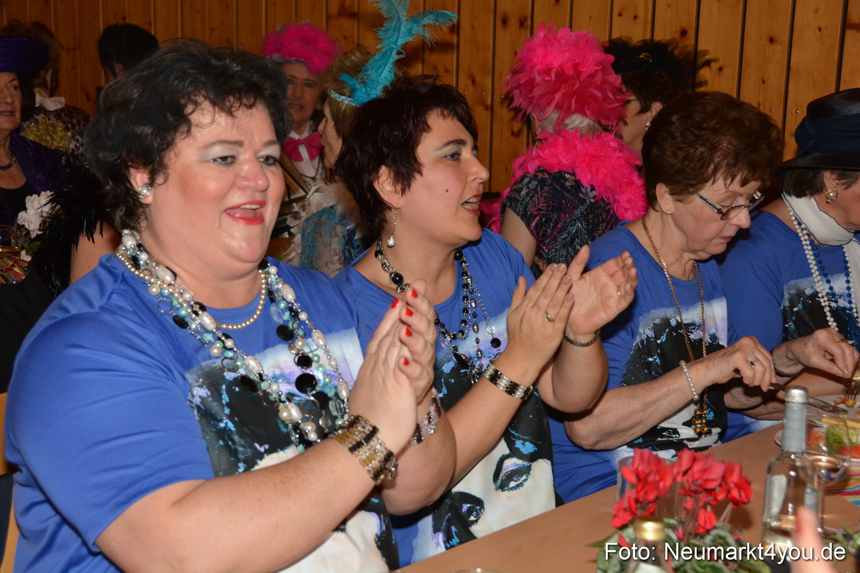 Weiberfasching in Neumarkt 040216 0032