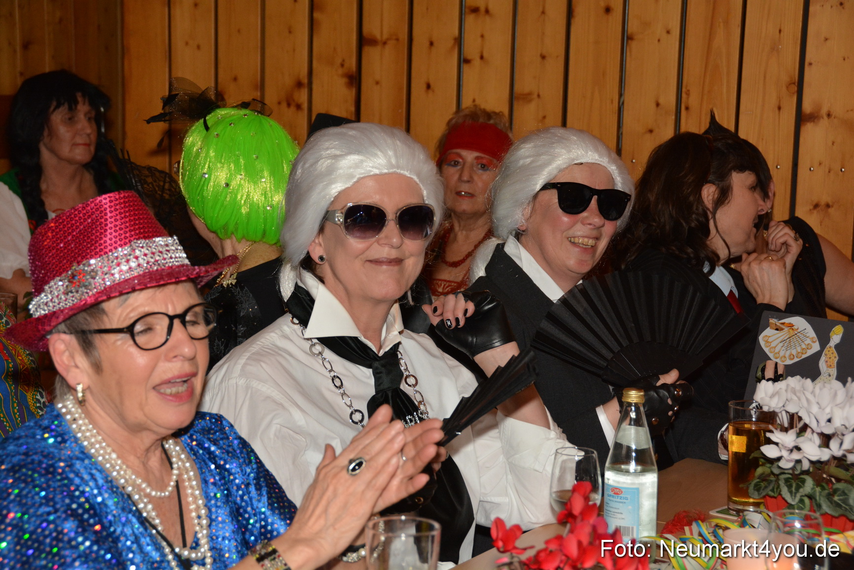 Weiberfasching in Neumarkt 040216 0036