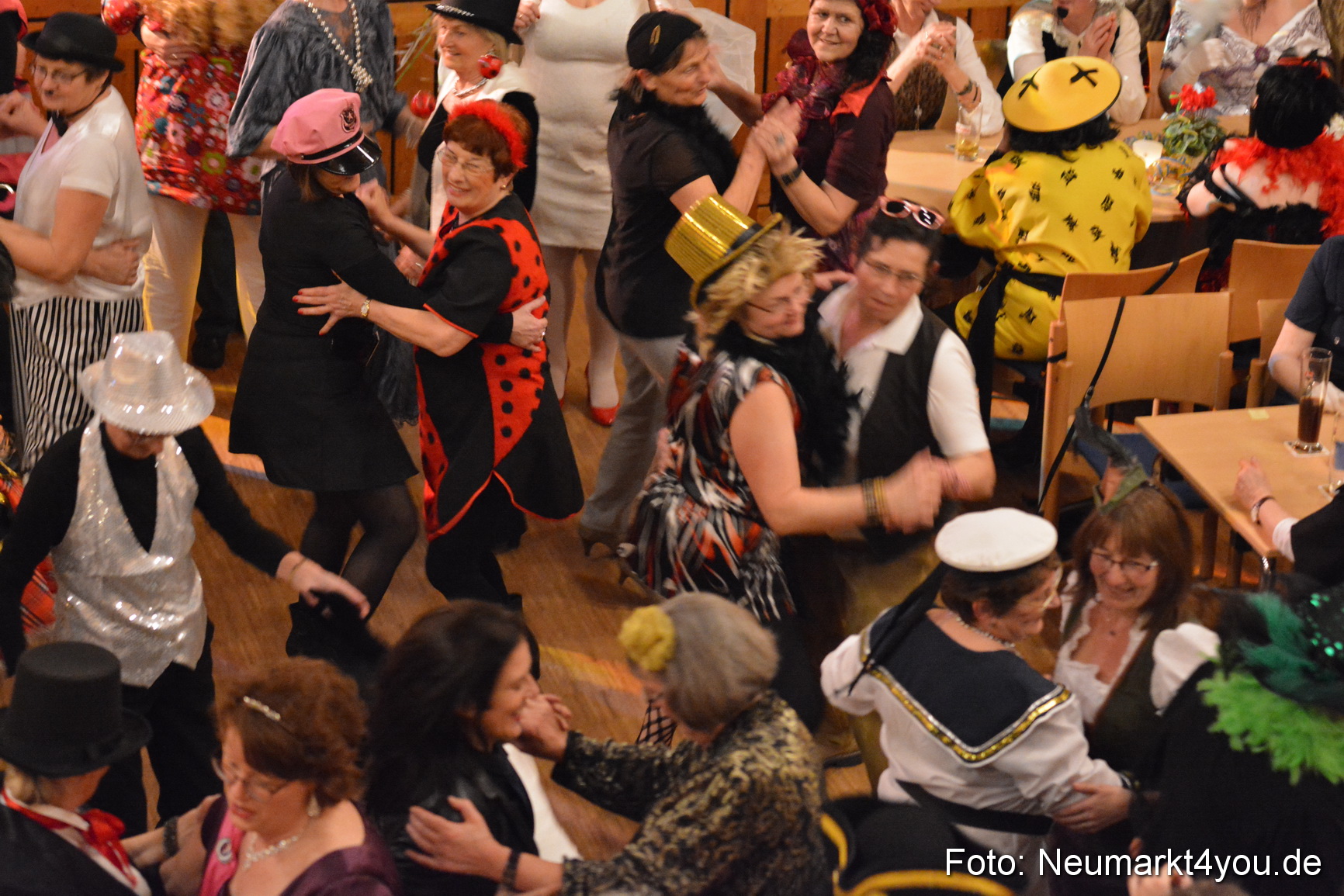 Weiberfasching in Neumarkt 040216 0042