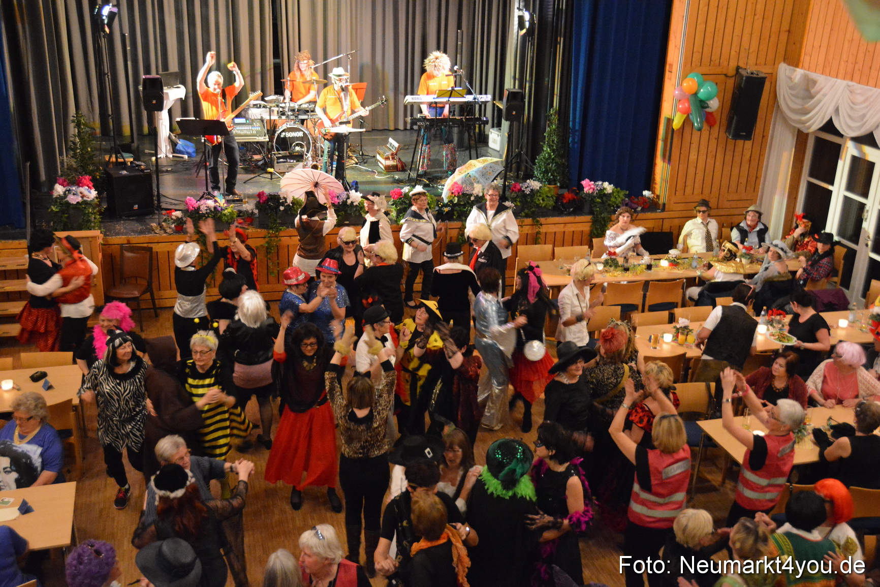 Weiberfasching in Neumarkt 040216 0046