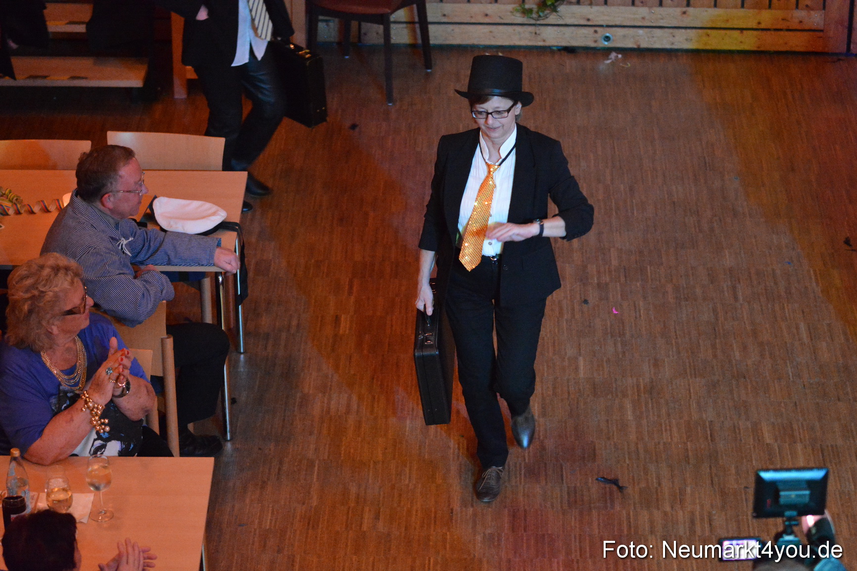 Weiberfasching in Neumarkt 040216 0054