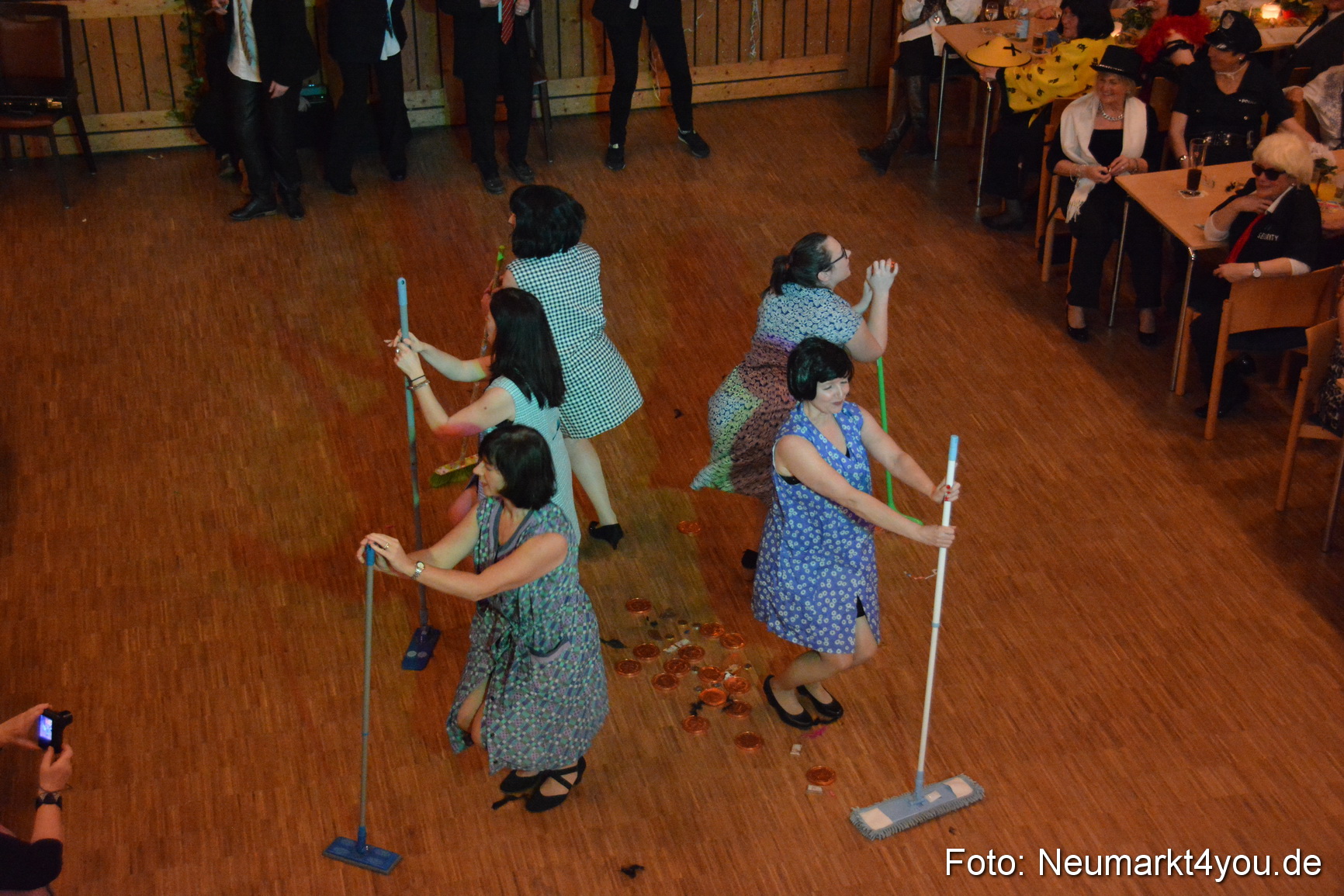 Weiberfasching in Neumarkt 040216 0062