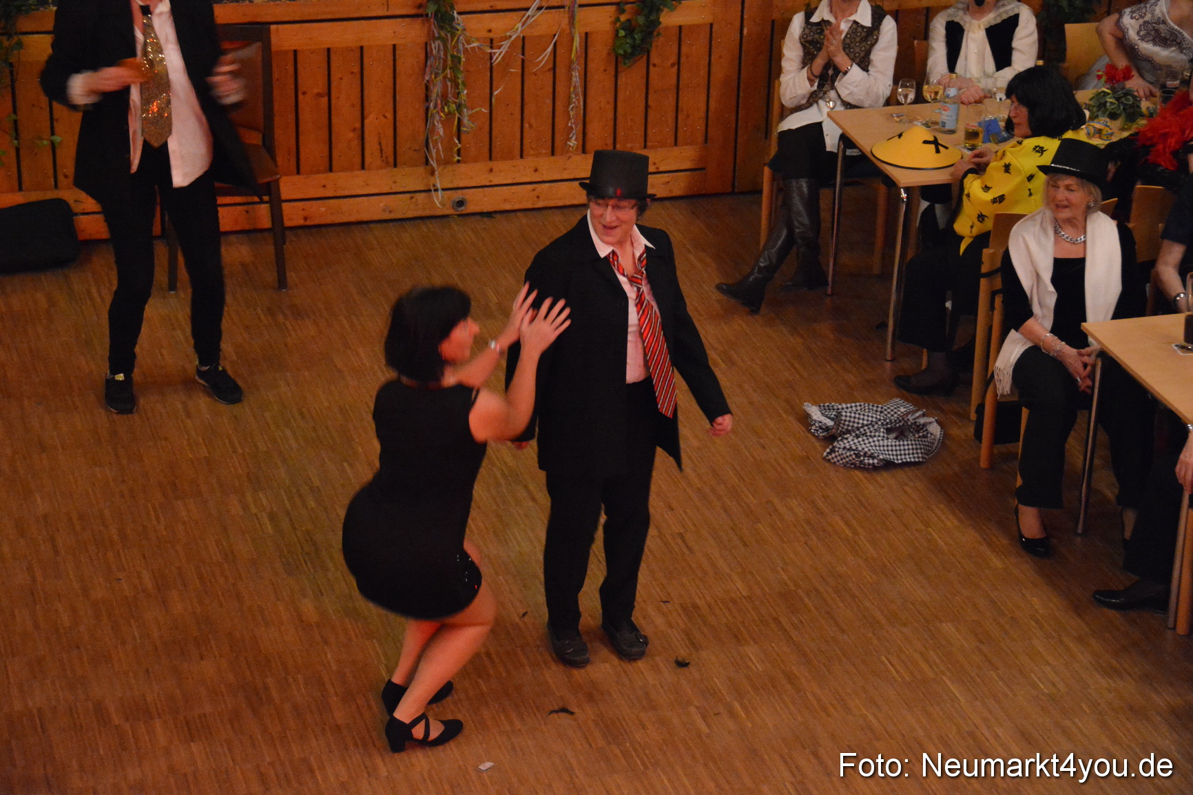 Weiberfasching in Neumarkt 040216 0065