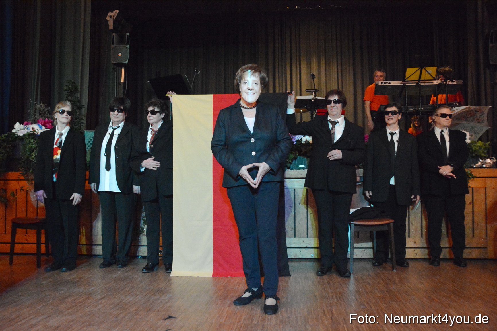 Weiberfasching in Neumarkt 040216 0074