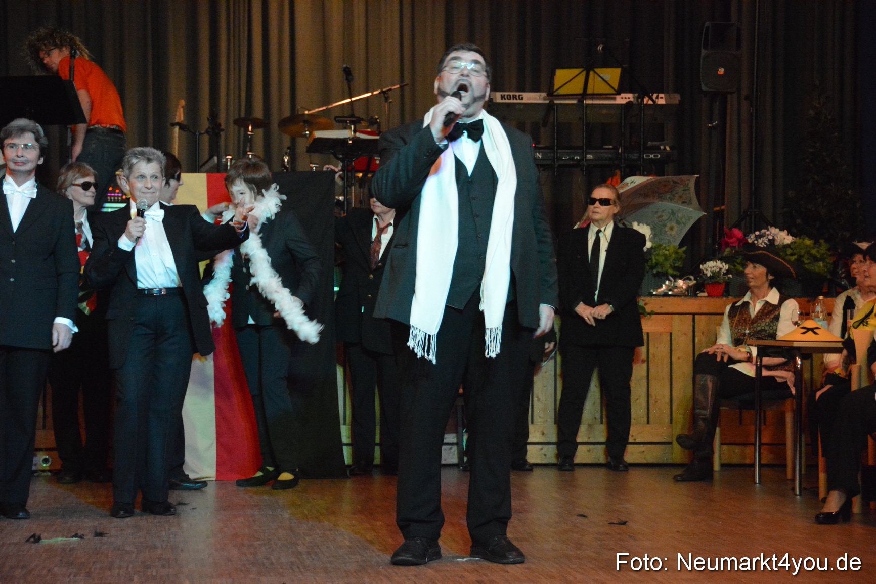 Weiberfasching in Neumarkt 040216 0075