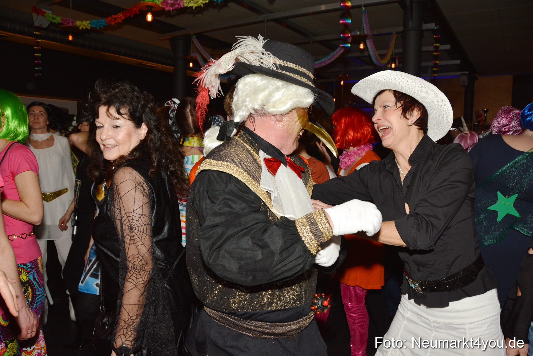 Weiberfasching in Neumarkt 040216 0148