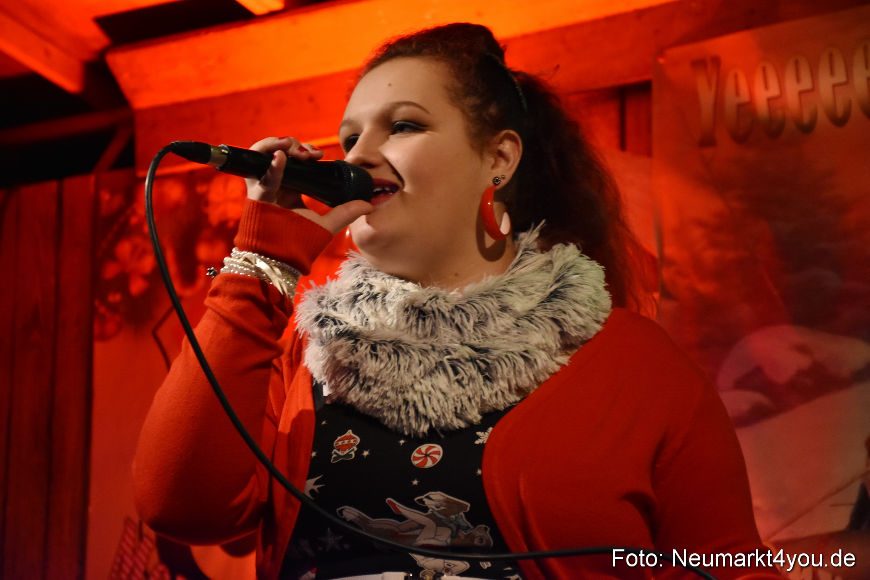 Weihnachtsmarkt Neumarkt 2016 0001