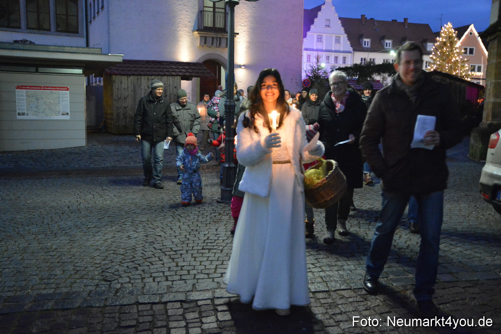 Weihnachtsmarkt Neumarkt 2016 0071